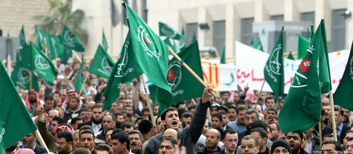 الإخوان بين فجوتين: فجوة الأفكار وفجوة الأجيال.. النقد الذاتي (39)