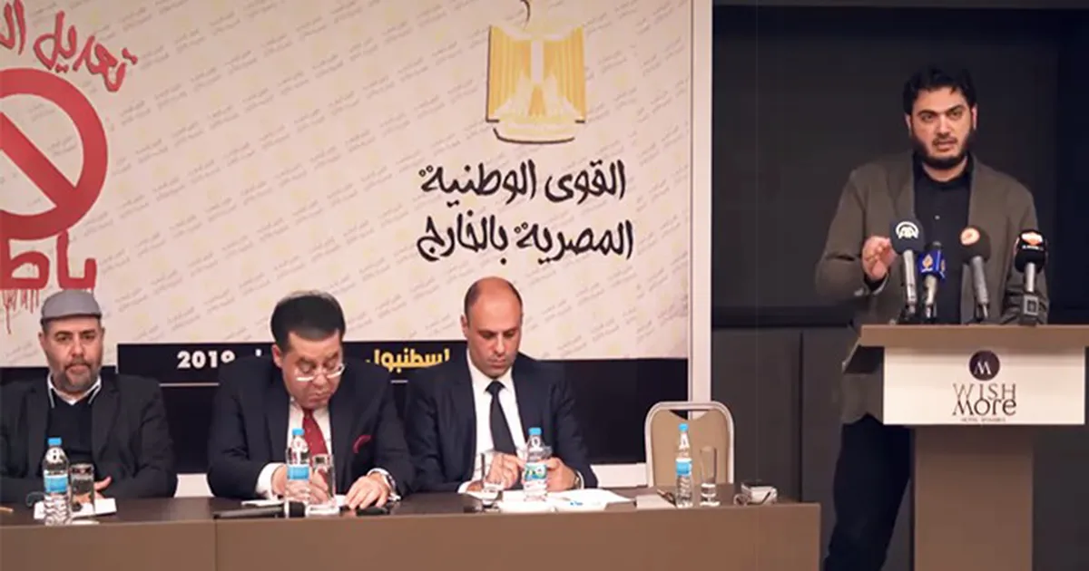 فجوة الدور ومعارضة الخارج.. النقد الذاتي (33)