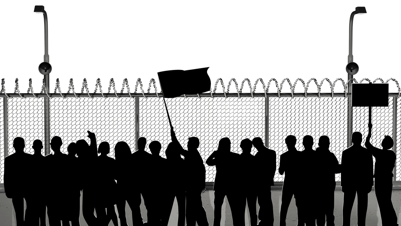 الثورات قائمة… كامنة… فاعلة