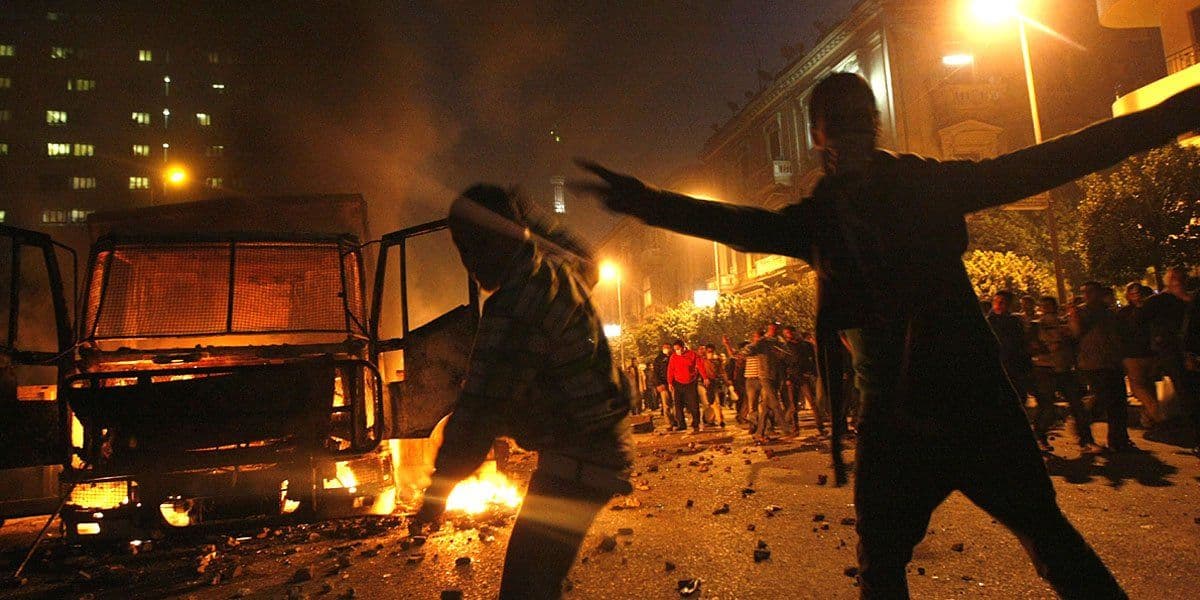 العنف يهدد فرص التوافق