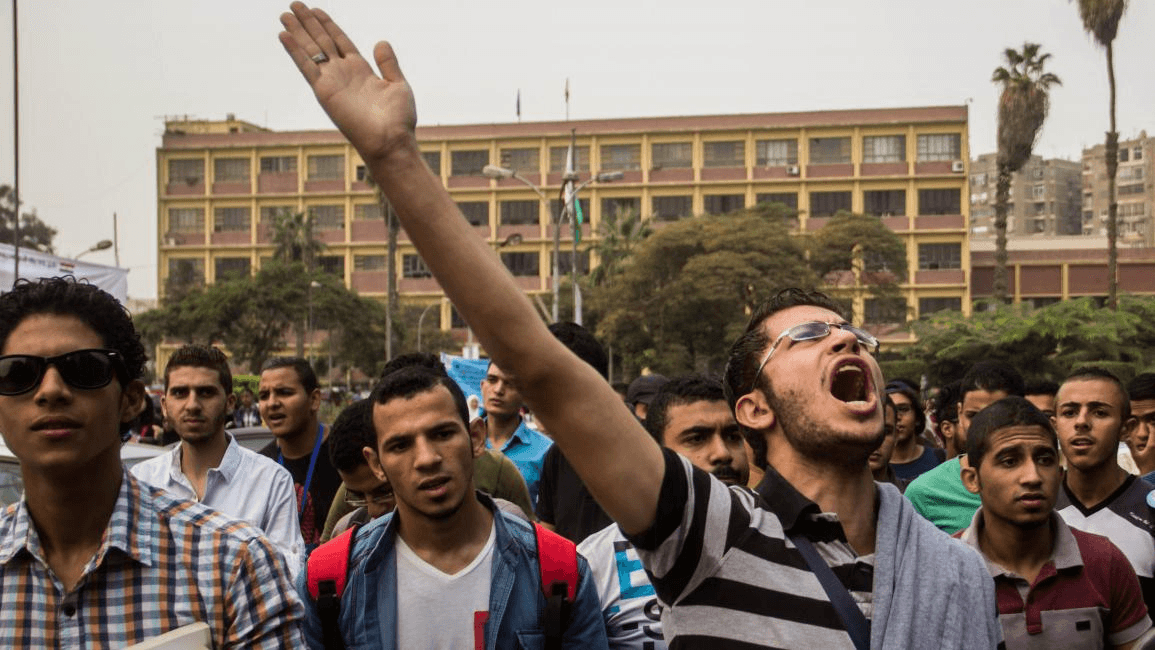 انقلاب يتحرّى الحماقة ويتقصّى الغباء