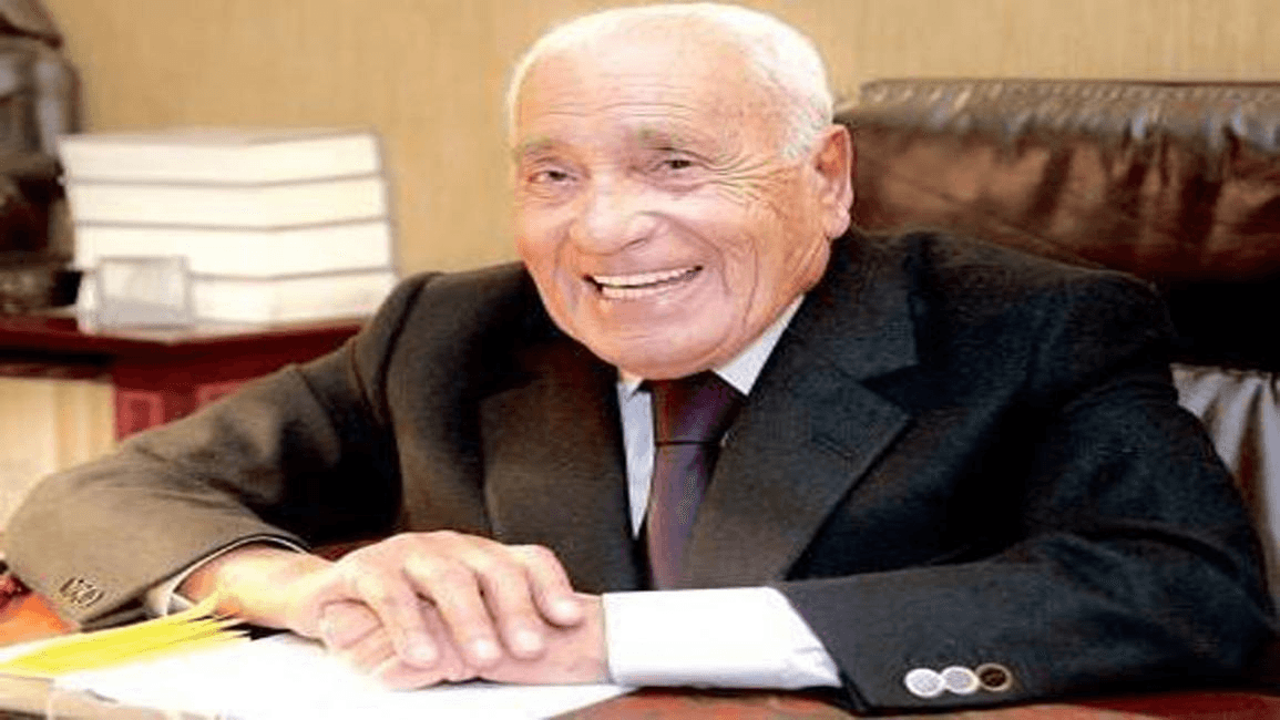 ثنائية النكد.. الثكنة والمسجد