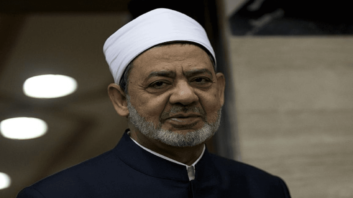 من يتاجر بالدين؟