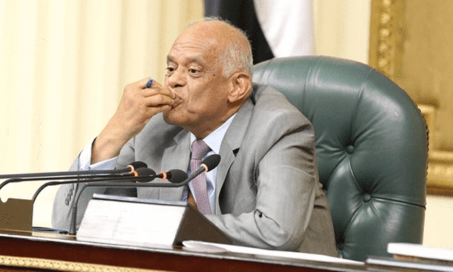 ترزية القوانين الاستبدادية (1)